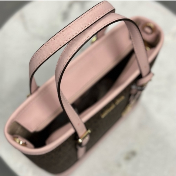 Michael Kors Tore small size JET SETTRAVEL35SOGTVTOV BLOSSOM XS TZ CONV TOTE - Picture 5 of 6